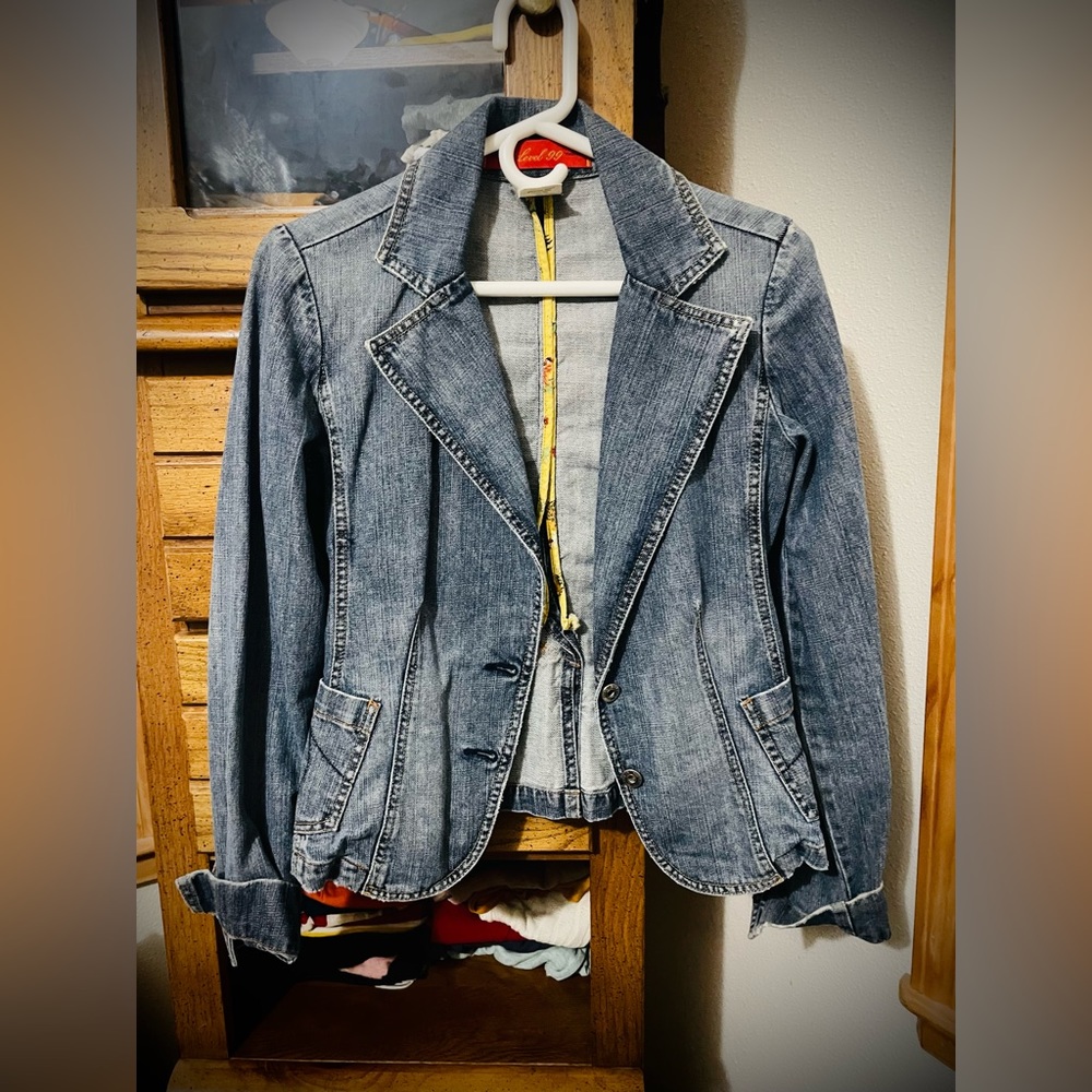 Small Level 99 Fitted Jean/Denim Jacket
